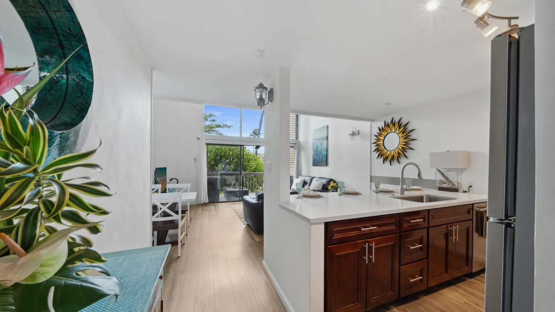 3 Min Walk To Beach With 2 King Beds And Centrally Located Kihei Daire